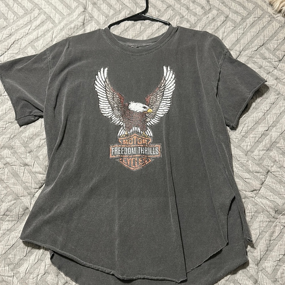 Pebby Forevee Vintage Side Slit Tee